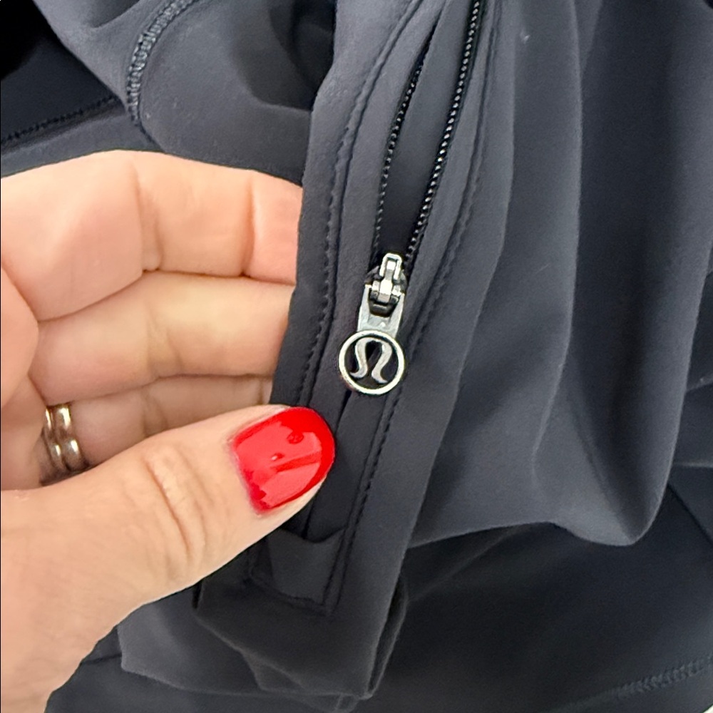 Lululemon LightenedUp Pullover Jacket Black Sz 6!! - Picture 11 of 12
